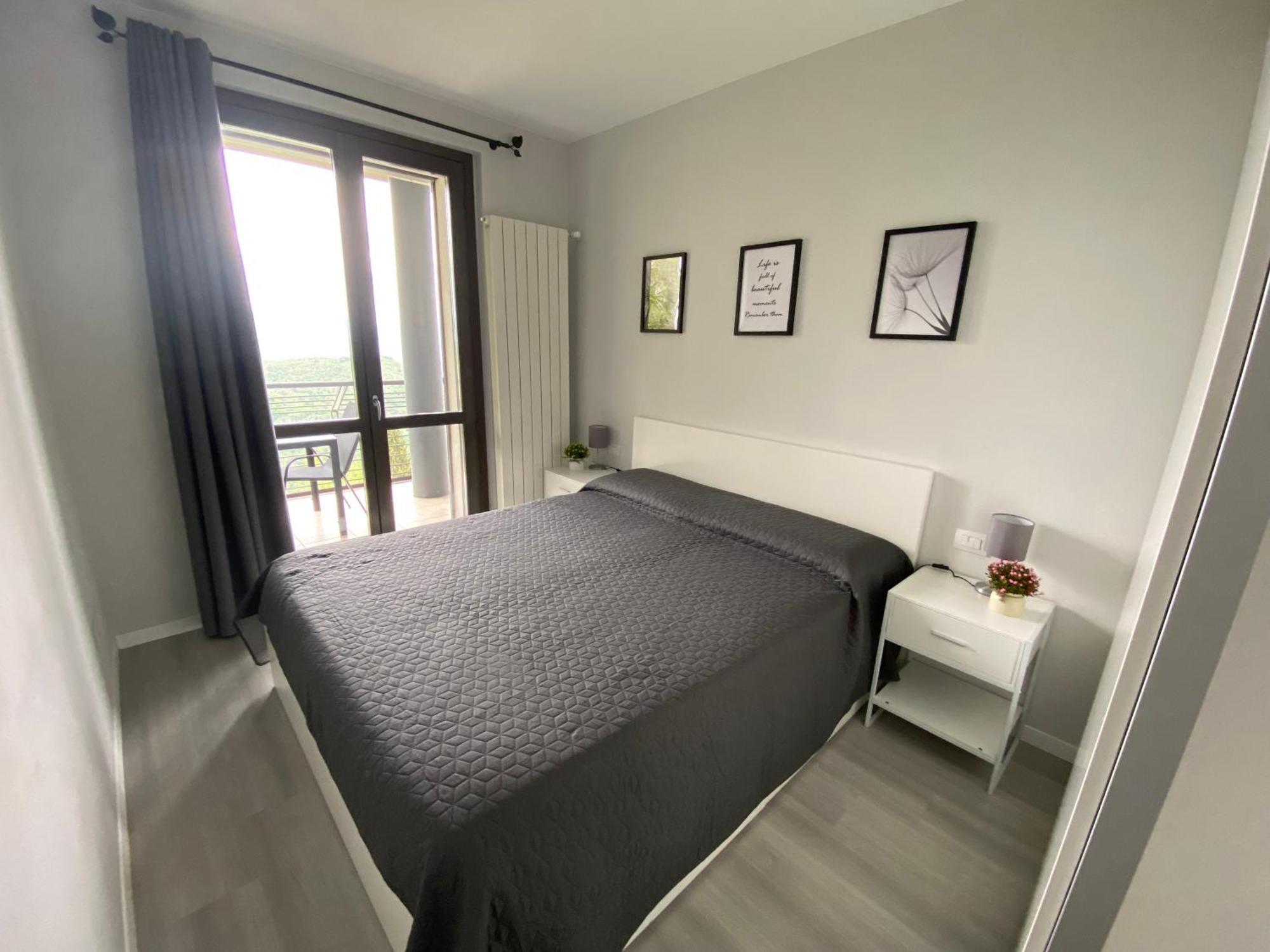 Dolcevista Apartment Massino Visconti Bagian luar foto